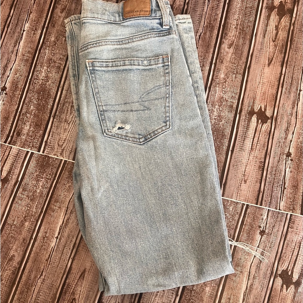 Women’s American Eagle Mom Jeans